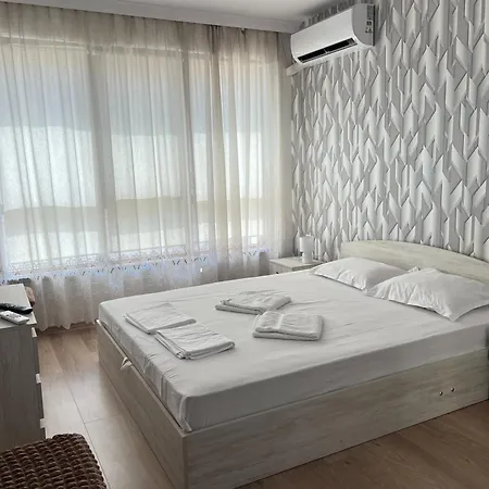 Apartment Okolchitsa - Stylish And Cozy